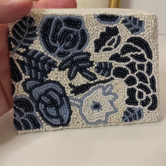 Blue Rose Beaded Wallet - Picture 9 of 11